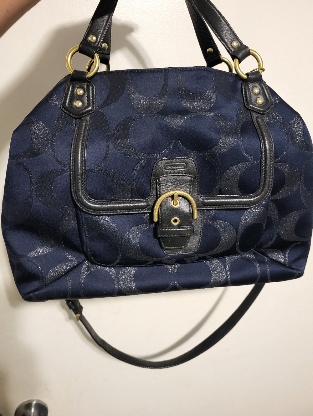 Coach Cambell Signature Metallic Izzy Carryall. - Picture 8 of 9